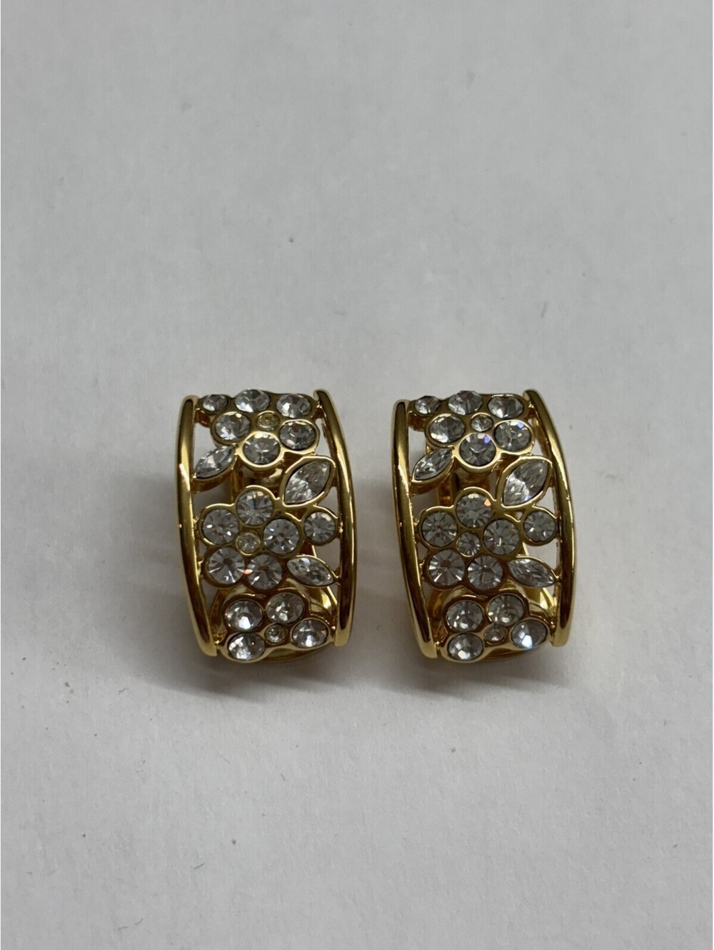 Vintage Nolan Miller Swarovski Crystal Glamorous Pave Clip on Earrings